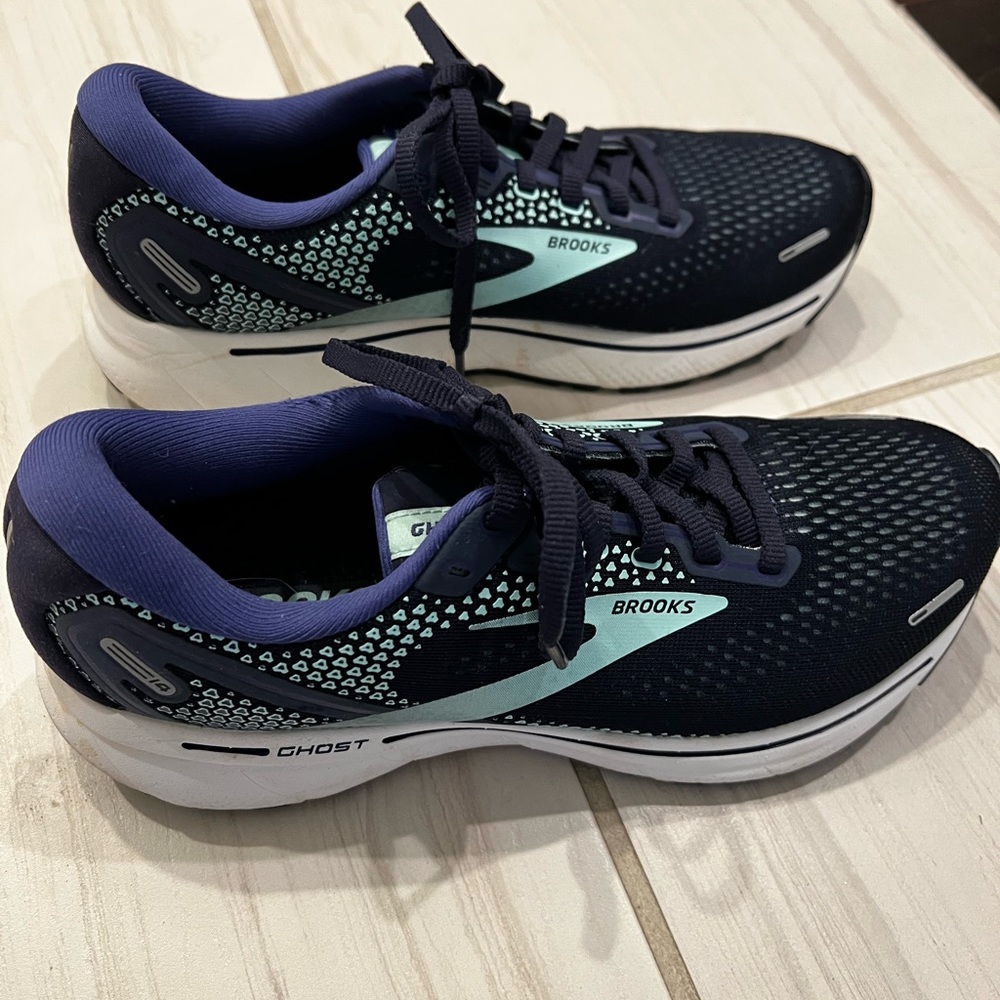 Brooks Ghost 14, size 8.5, worn once!